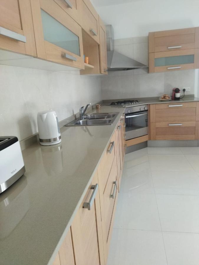 Centrally Located Bugibba Apartment - Seaside Comfort Σεντ Πόλς Μπέι Εξωτερικό φωτογραφία